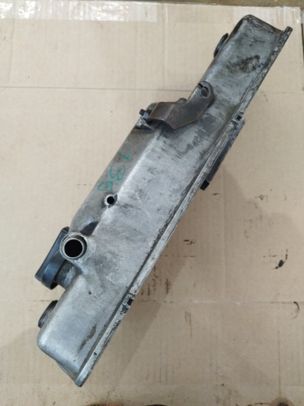 Крышка клапанная лада 21083 1996