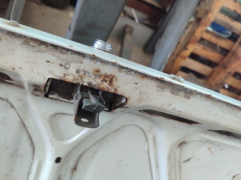 Крышка багажника Лада 2106 2106