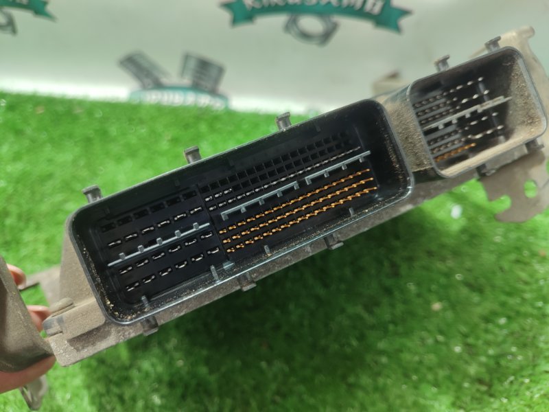 Блок управления двигателем TOYOTA Corolla