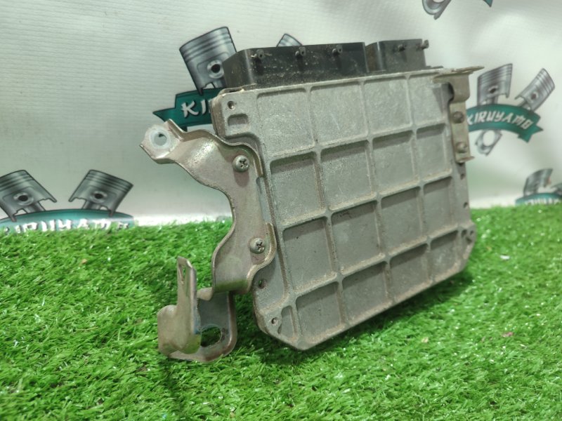 Блок управления двигателем TOYOTA Corolla