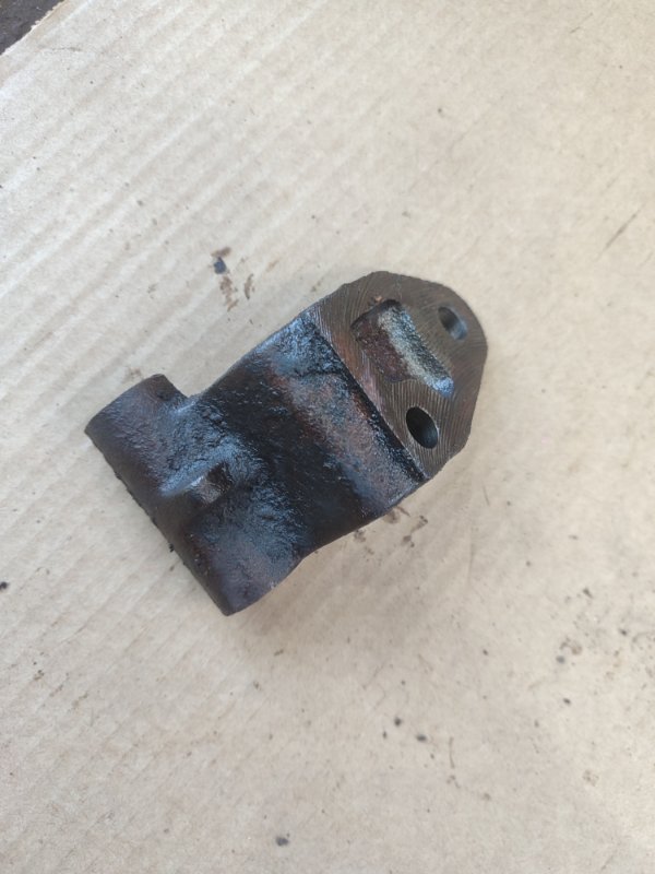 Кронштейн генератора лада 21053 2105