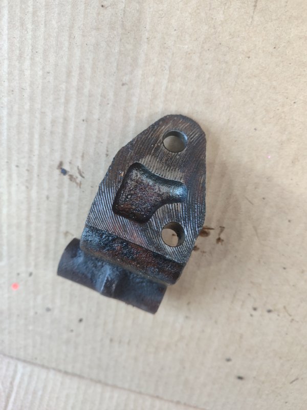 Кронштейн генератора лада 21053 2105