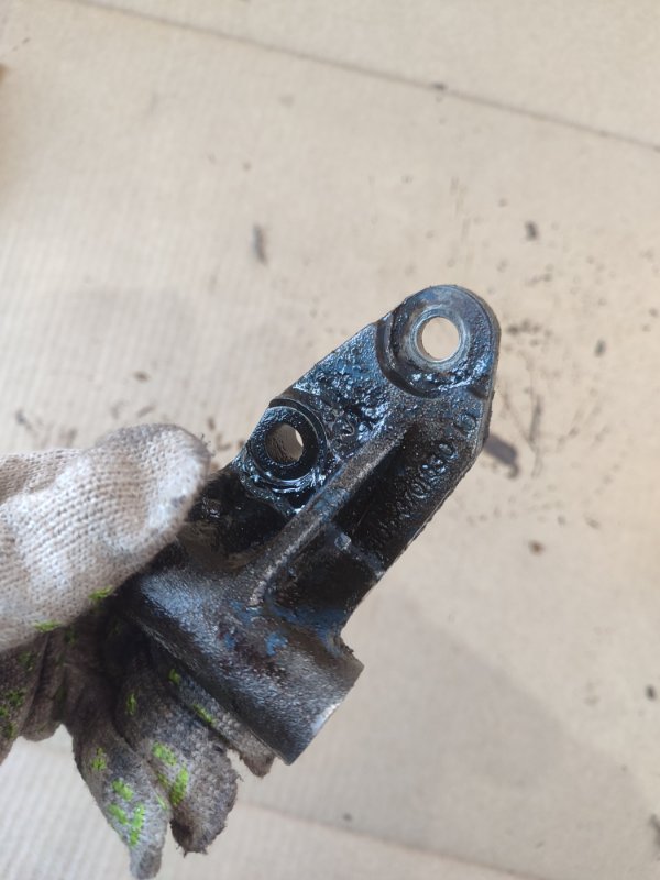 Кронштейн генератора лада 21053 2105