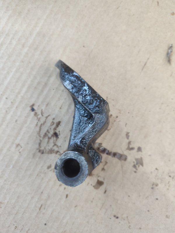 Кронштейн генератора лада 21053 2105