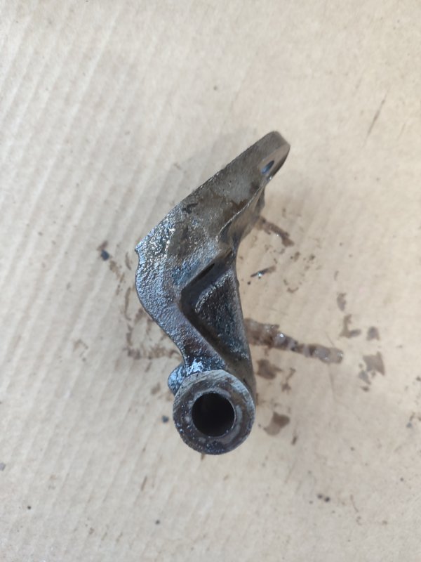 Кронштейн генератора лада 21053 2105