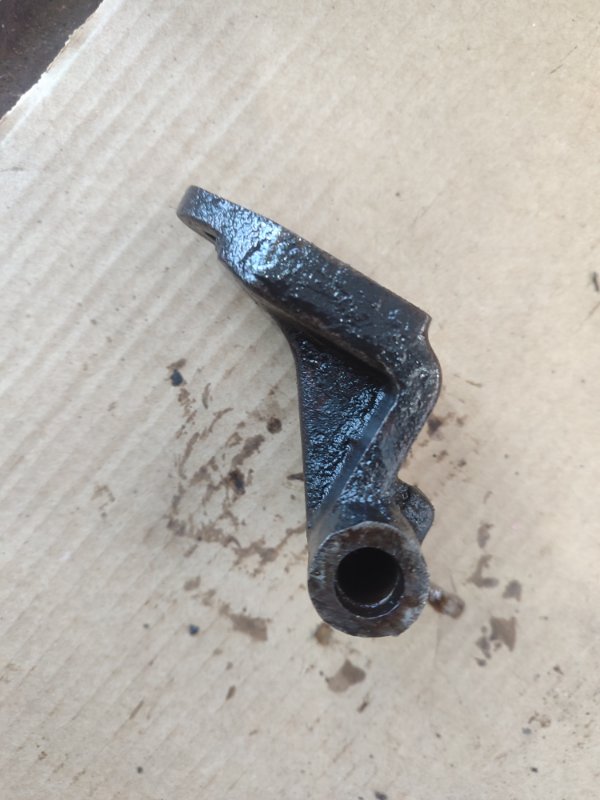 Кронштейн генератора лада 21053 2105