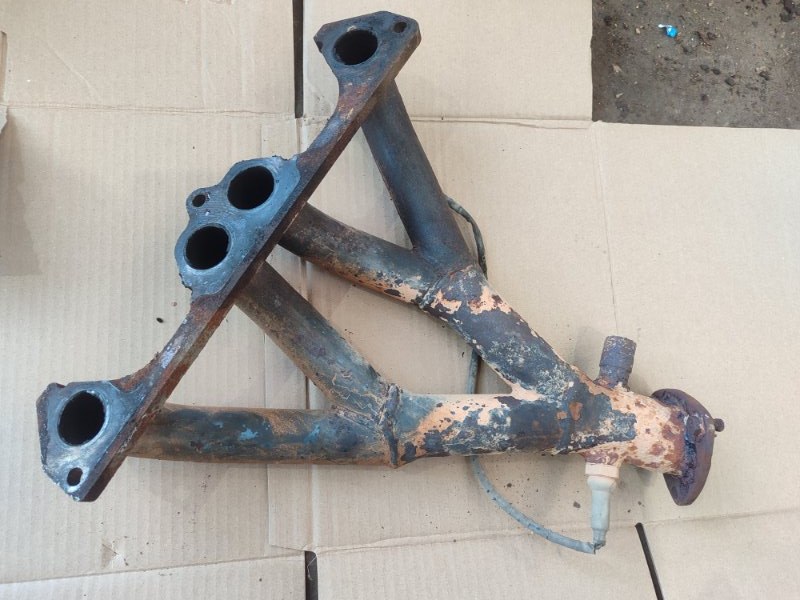 Приемная труба глушителя Лада Гранта 2012 седан