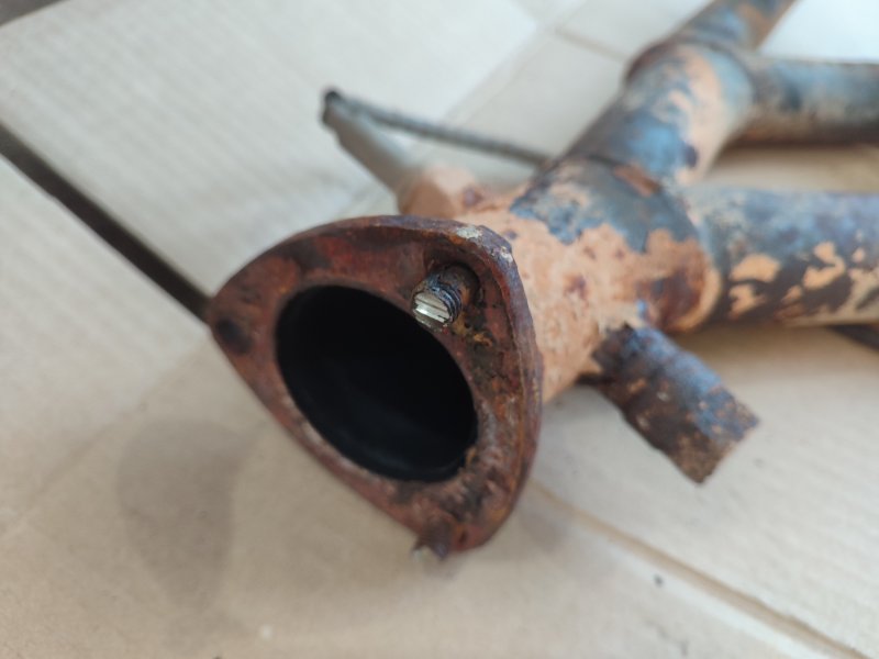 Приемная труба глушителя Лада Гранта 2012 седан