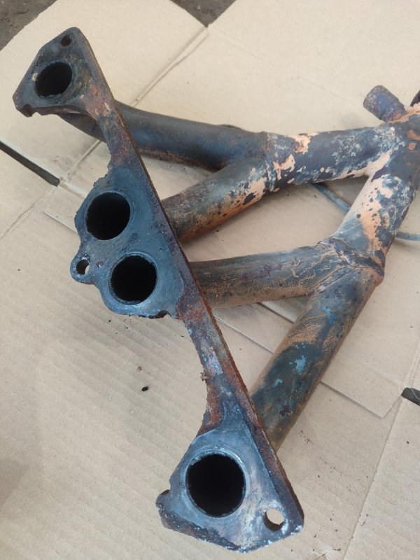 Приемная труба глушителя Лада Гранта 2012 седан