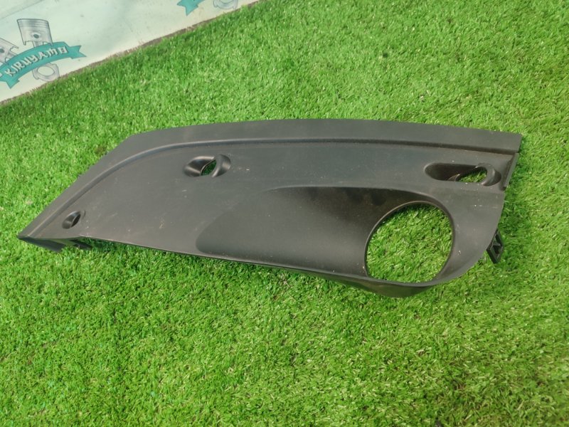 Накладка на бампер Лада Веста