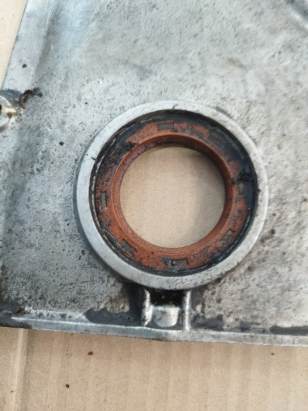 Крышка двигателя лада 2105 2105