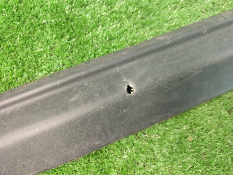 Накладка на порог салона лада 2110 2110