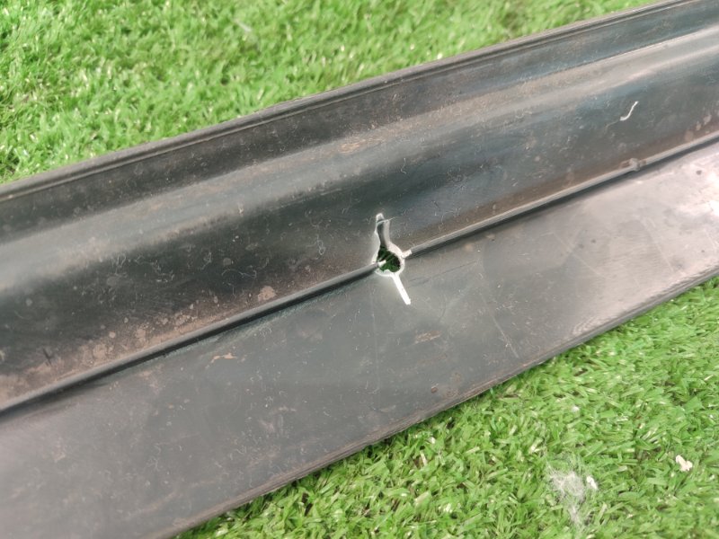 Накладка на порог салона лада 2110 2110