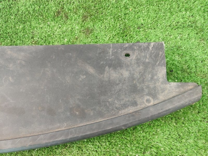 Накладка замка капота Kia Rio