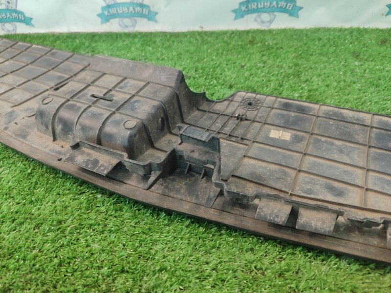 Накладка замка капота Kia Rio