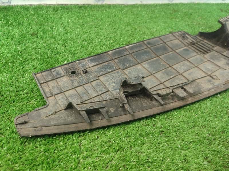 Накладка замка капота Kia Rio