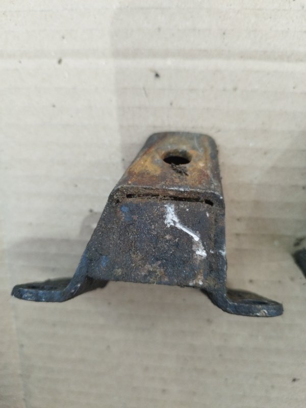 Кронштейн двигателя лада 2105 21053