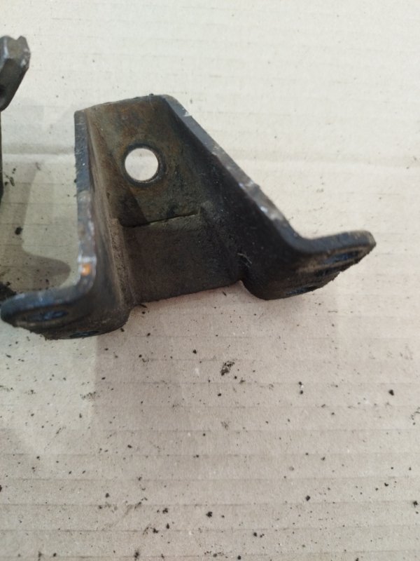 Кронштейн двигателя лада 2105 21053