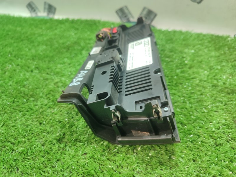 Блок управления климат-контролем Audi А4