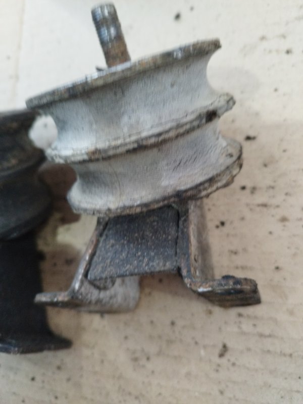 Кронштейн двигателя лада 2105 21053