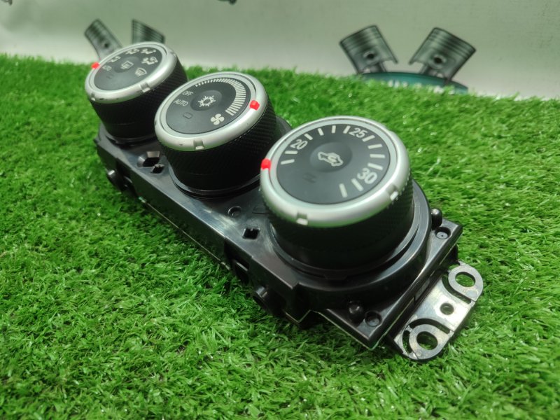 Блок управления климат-контролем Mitsubishi Outlander XL