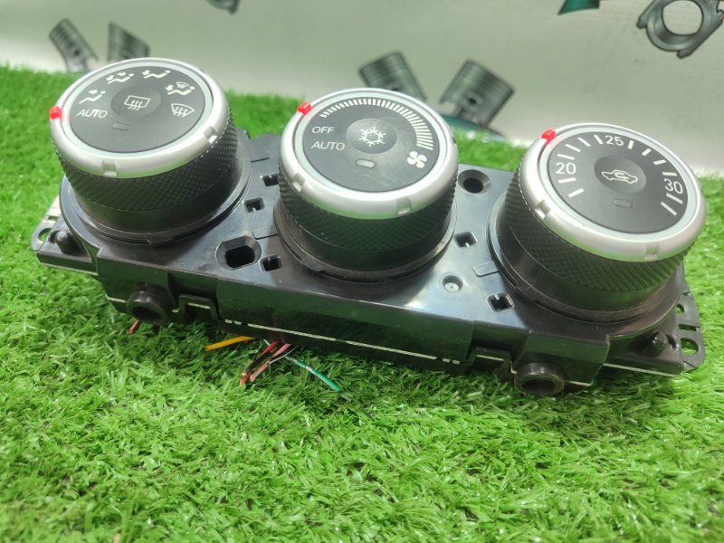 Блок управления климат-контролем Mitsubishi Outlander XL