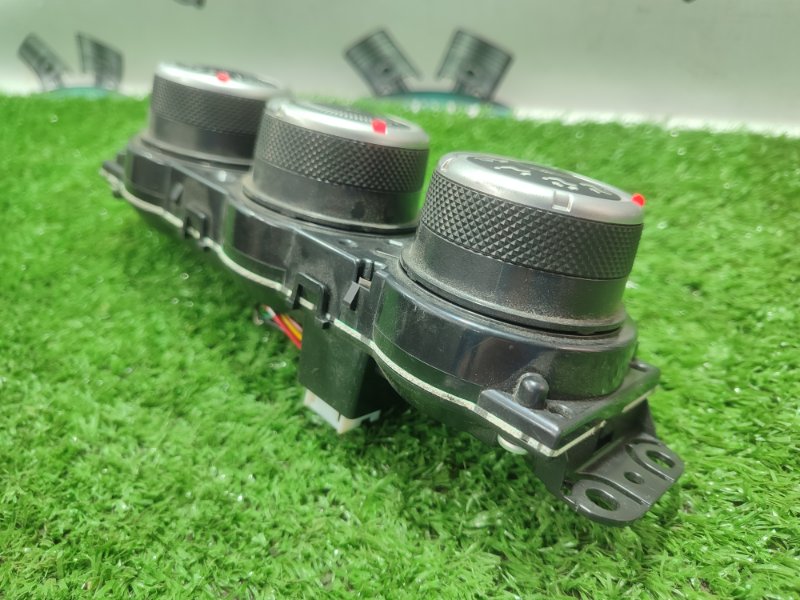 Блок управления климат-контролем Mitsubishi Outlander XL