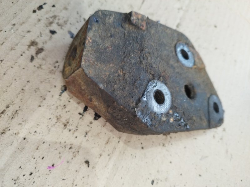 Кронштейн двигателя лада 2105 21053