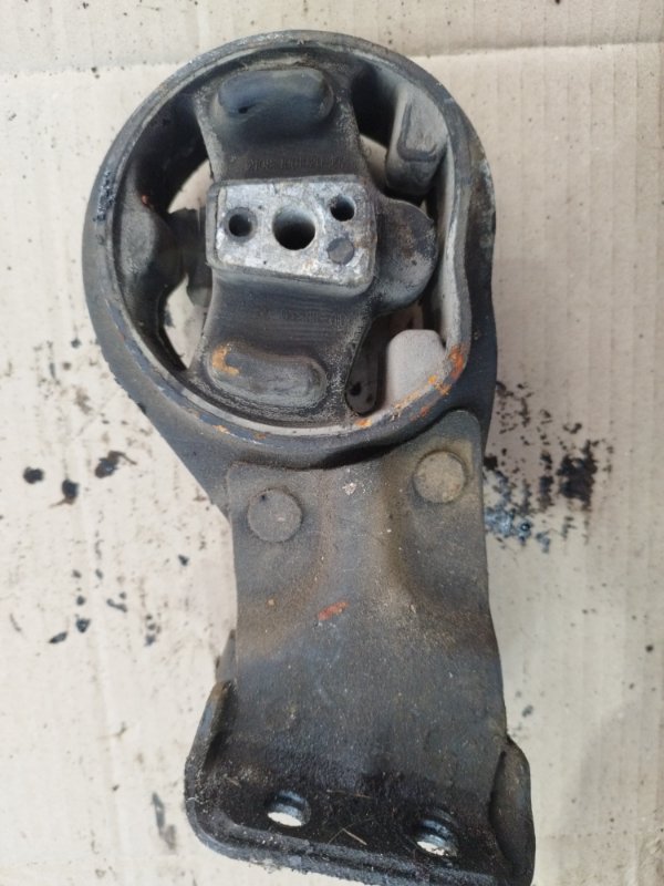 Подушка двигателя лада 21083 1996