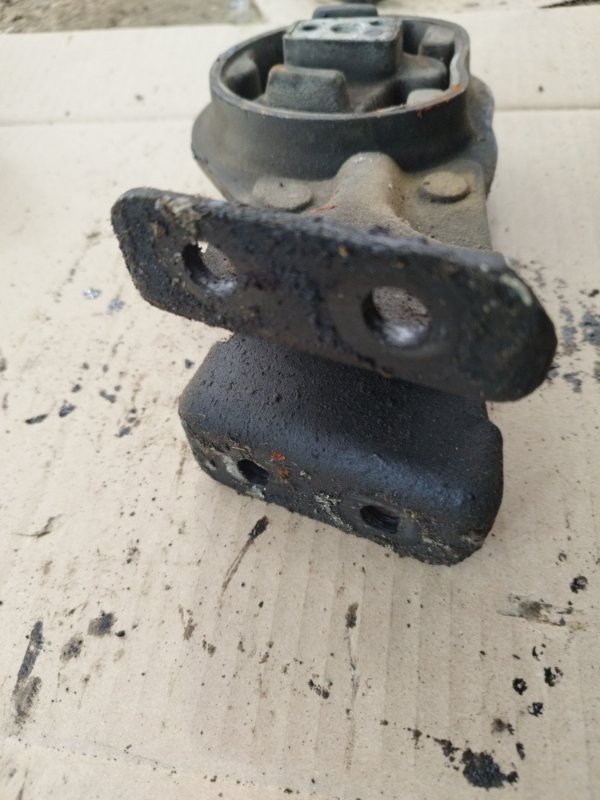 Подушка двигателя лада 21083 1996