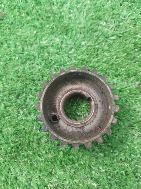 Шестерня коленвала лада 21083 1996