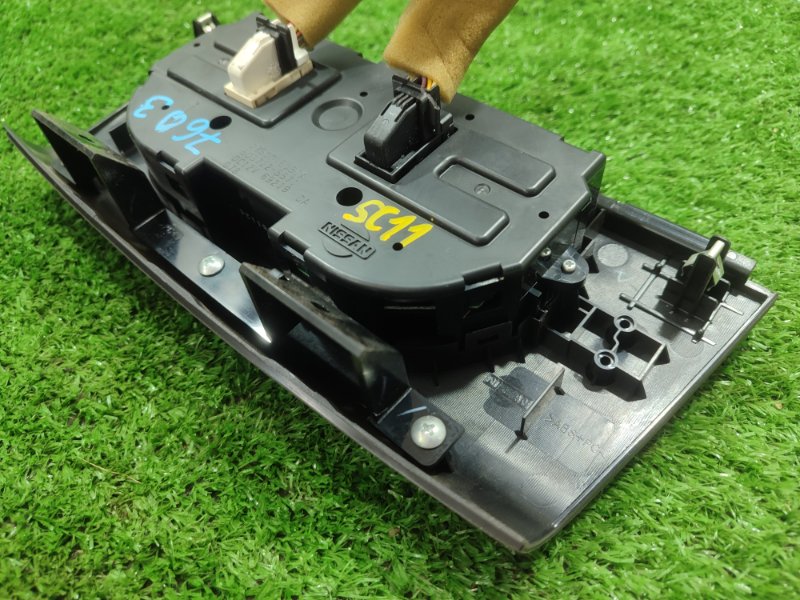 Блок управления климат-контролем NISSAN Tiida