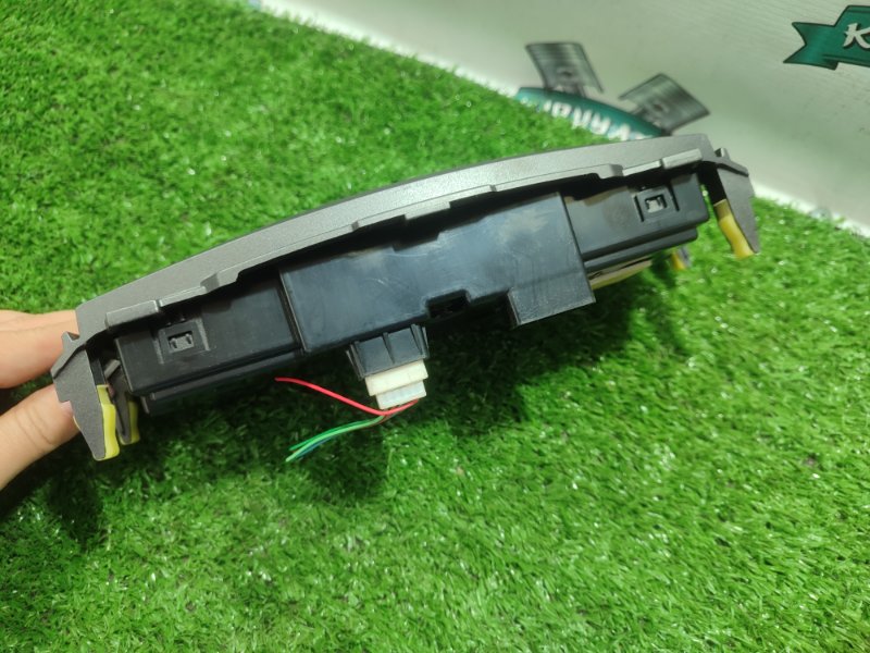 Блок управления климат-контролем TOYOTA Corolla Fielder NZE141