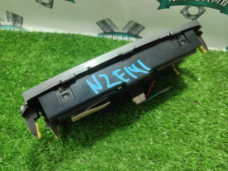 Блок управления климат-контролем TOYOTA Corolla Fielder NZE141