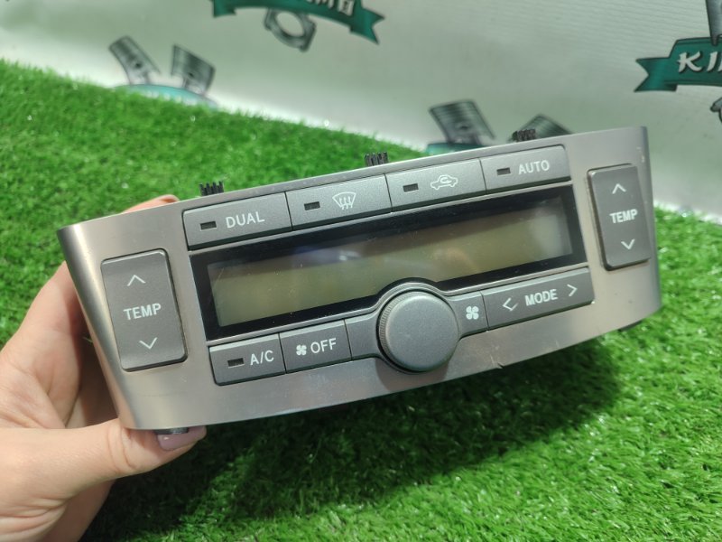 Блок управления климат-контролем TOYOTA Avensis t-250