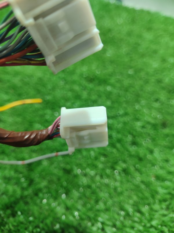 Фишка разъем TOYOTA Avensis t-250