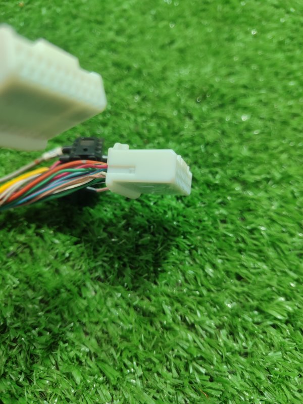 Фишка разъем TOYOTA Avensis t-250