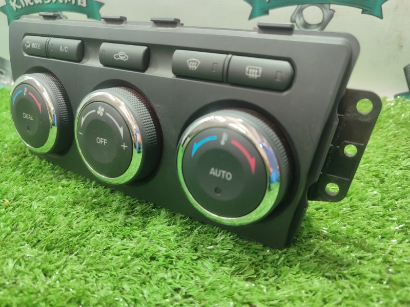 Блок управления климат-контролем Mazda Atenza