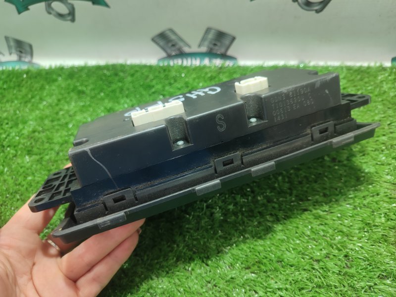 Блок управления климат-контролем Mazda Atenza