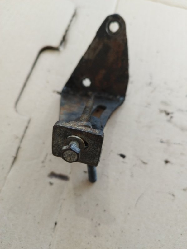 Кронштейн генератора ГАЗ Соболь 2217 1999 2217