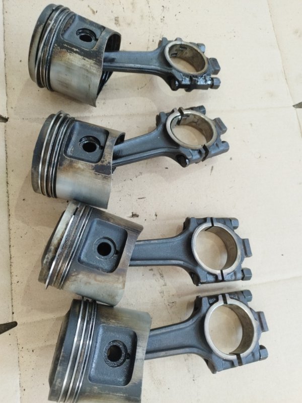 Поршень BMW 3 E30