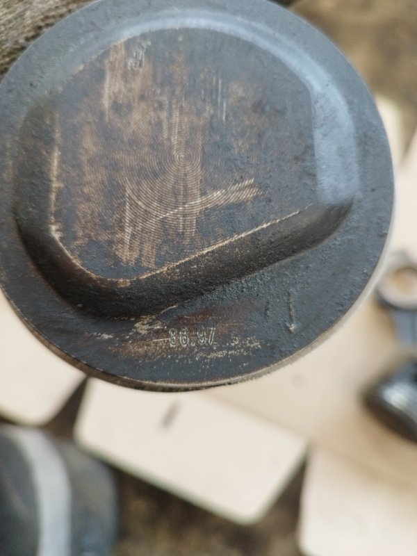 Поршень BMW 3 E30