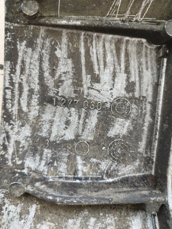 Кронштейн двигателя BMW 3 E30