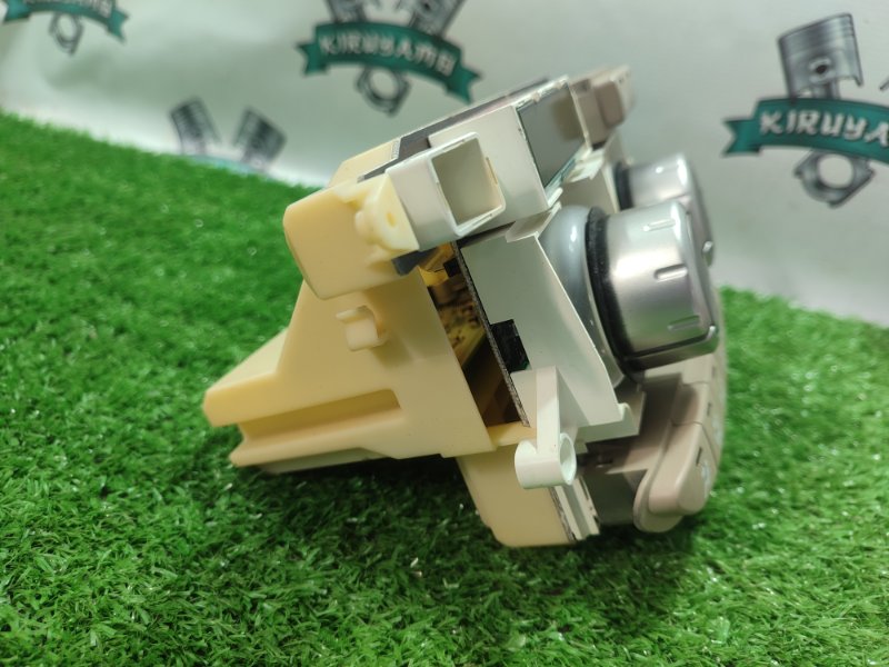 Блок управления климат-контролем TOYOTA SIENTA NCP81/NCP80