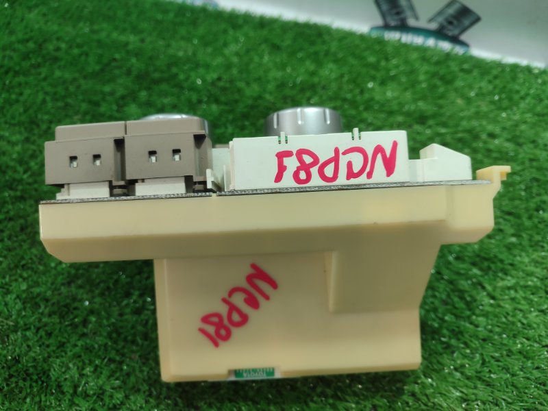 Блок управления климат-контролем TOYOTA SIENTA NCP81/NCP80