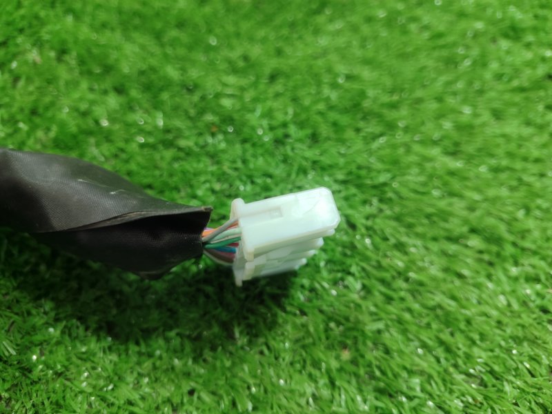 Фишка разъем TOYOTA SIENTA NCP81/NCP80