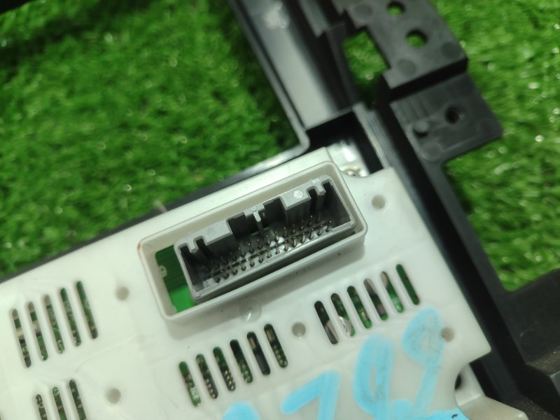 Блок управления климат-контролем Suzuki Escudo TDA4W