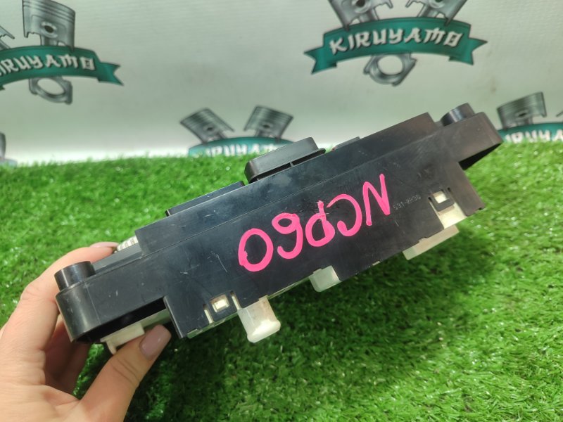 Блок управления климат-контролем TOYOTA IST