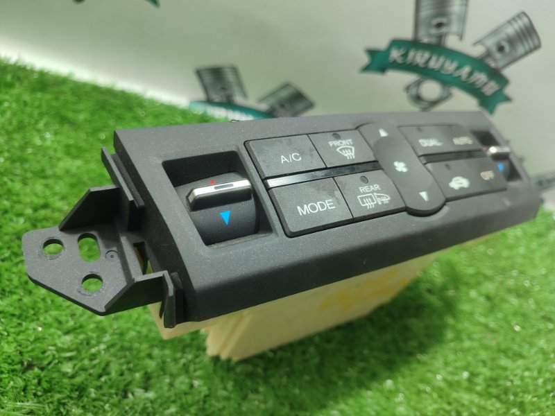 Блок управления климат-контролем Honda Accord CW2