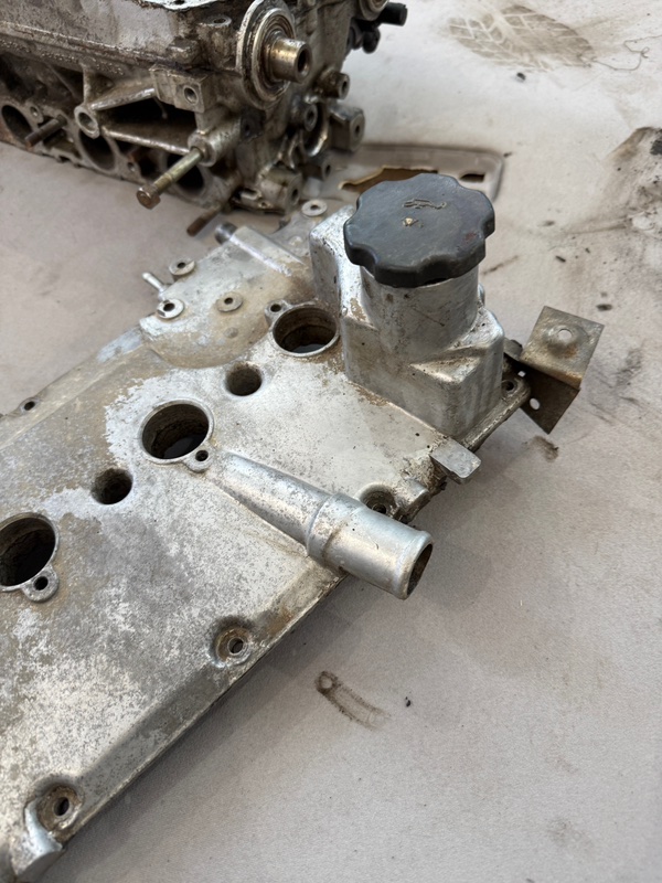 Крышка клапанная лада 211240 2007 2112